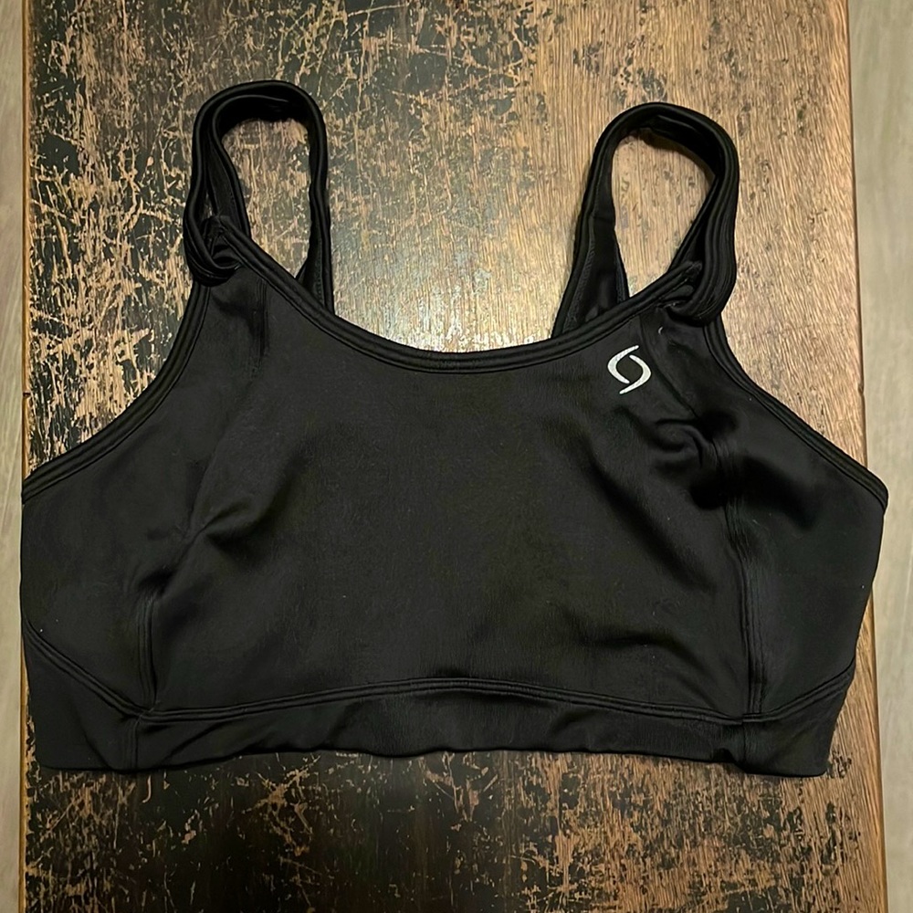 Moving Comfort black full support sports bra. Size 36D.